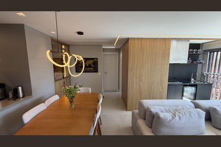 Apartamento à venda com 75m², 2 quartos e 1 vagaSala