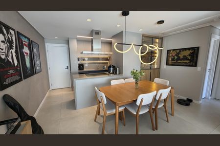 Apartamento à venda com 75m², 2 quartos e 1 vagaSala