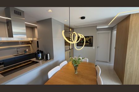 Apartamento à venda com 75m², 2 quartos e 1 vagaSala