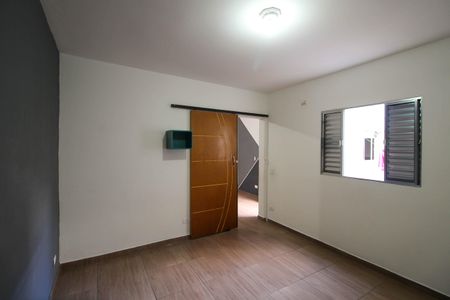 Casa para alugar com 120m², 2 quartos e sem vagaQuarto 1