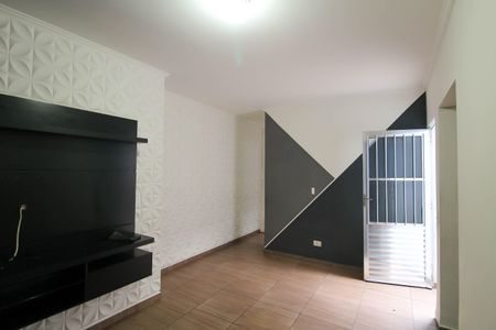 Sala de casa para alugar com 2 quartos, 120m² em Jardim Santa Adelia, São Paulo