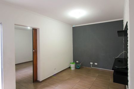 Sala de casa para alugar com 2 quartos, 120m² em Jardim Santa Adelia, São Paulo