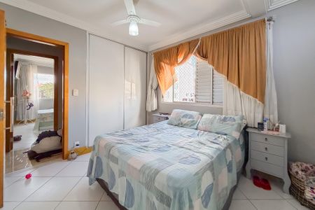 Apartamento à venda com 138m², 3 quartos e 1 vaga Apartamento à venda com 138m², 3 quartos e 1 vagaSuíte