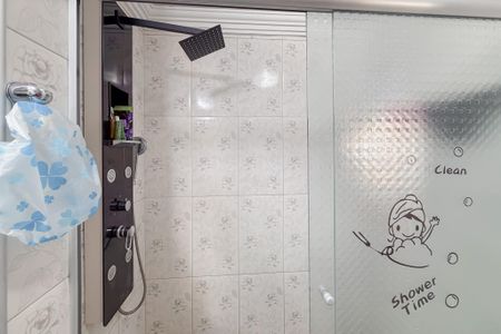 Apartamento à venda com 138m², 3 quartos e 1 vaga Apartamento à venda com 138m², 3 quartos e 1 vagaBanheiro da Suíte