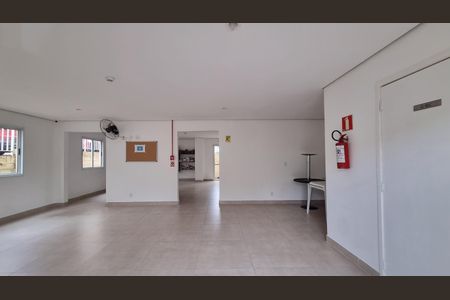 Apartamento para alugar com 55m², 2 quartos e 1 vaga Apartamento para alugar com 55m², 2 quartos e 1 vagaÁrea comum - Salão de festas 2