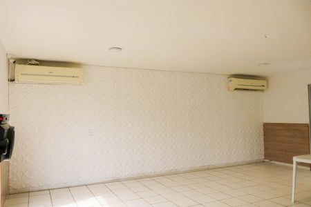 Apartamento para alugar com 44m², 2 quartos e sem vaga Apartamento para alugar com 44m², 2 quartos e sem vagaÁrea comum - Salão de festas