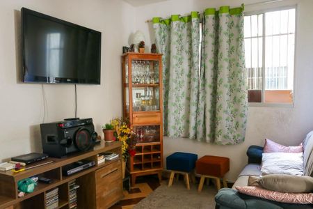 Sala de apartamento para alugar com 2 quartos, 44m² em Água Santa, Rio de Janeiro