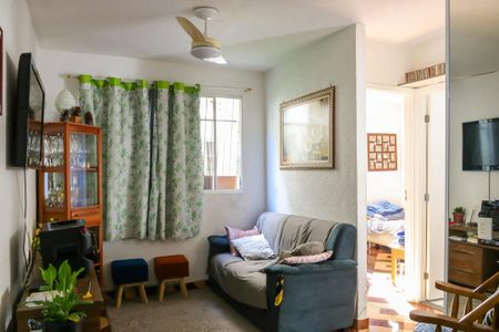 Sala de apartamento para alugar com 2 quartos, 44m² em Água Santa, Rio de Janeiro