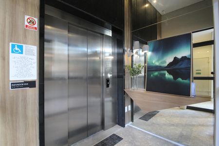 Apartamento à venda com 32m², 1 quarto e sem vagaHall Social