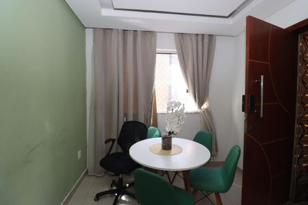 Apartamento para alugar com 70m², 3 quartos e 1 vaga Apartamento para alugar com 70m², 3 quartos e 1 vagaSala