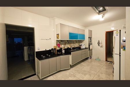 Casa à venda com 4 quartos, 182m² em Jardim Planalto, Jundiaí