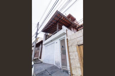 Casa para alugar com 240m², 4 quartos e 2 vagas Casa para alugar com 240m², 4 quartos e 2 vagasFachada