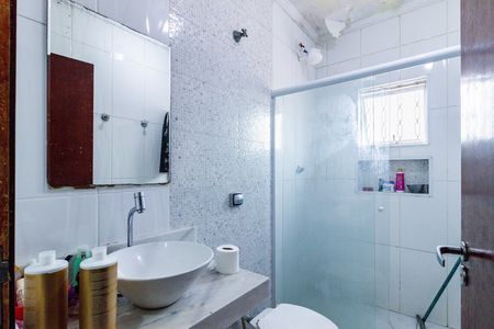 Casa para alugar com 240m², 4 quartos e 2 vagas Casa para alugar com 240m², 4 quartos e 2 vagasBanheiro 1