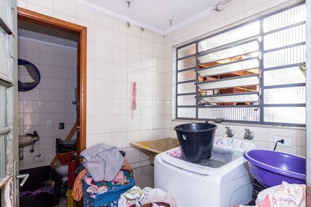 Casa para alugar com 240m², 4 quartos e 2 vagas Casa para alugar com 240m², 4 quartos e 2 vagasLavanderia