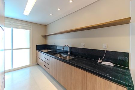 Apartamento à venda com 223m², 3 quartos e 3 vagas Apartamento à venda com 223m², 3 quartos e 3 vagasCozinha
