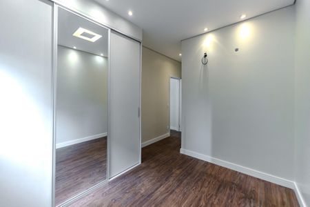 Apartamento à venda com 223m², 3 quartos e 3 vagas Apartamento à venda com 223m², 3 quartos e 3 vagasQuarto