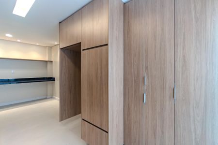 Apartamento à venda com 223m², 3 quartos e 3 vagas Apartamento à venda com 223m², 3 quartos e 3 vagasCozinha