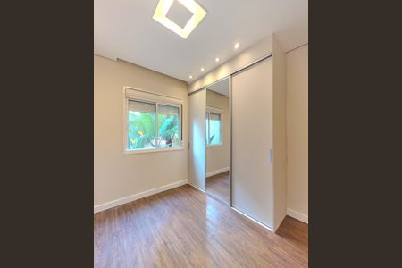 Apartamento à venda com 223m², 3 quartos e 3 vagas Apartamento à venda com 223m², 3 quartos e 3 vagasQuarto