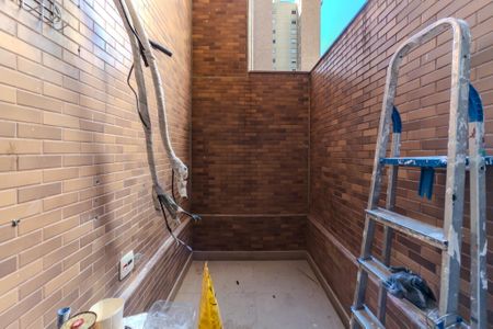 Apartamento à venda com 223m², 3 quartos e 3 vagas Apartamento à venda com 223m², 3 quartos e 3 vagasÁrea de Serviço