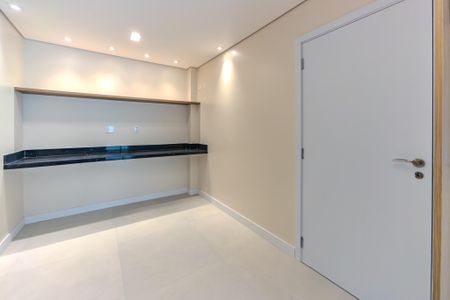 Apartamento à venda com 223m², 3 quartos e 3 vagas Apartamento à venda com 223m², 3 quartos e 3 vagasCozinha