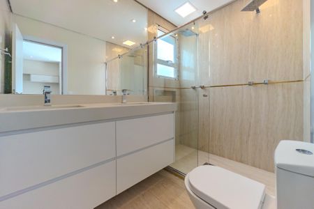 Apartamento à venda com 223m², 3 quartos e 3 vagas Apartamento à venda com 223m², 3 quartos e 3 vagasBanheiro