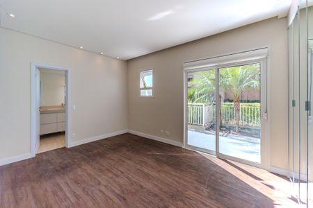 Apartamento à venda com 223m², 3 quartos e 3 vagas Apartamento à venda com 223m², 3 quartos e 3 vagasQuarto