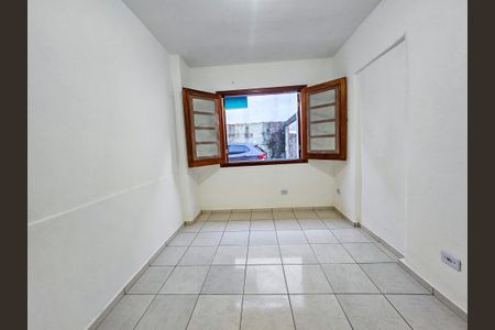 Quarto de casa para alugar com 3 quartos, 200m² em Jardim Iracema, São Paulo