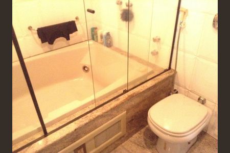 Apartamento para alugar com 3 quartos, 220m² em Humaitá, Rio de Janeiro