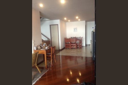 Apartamento para alugar com 220m², 3 quartos e 1 vaga