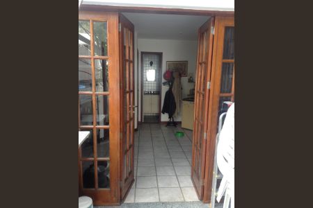 Apartamento para alugar com 220m², 3 quartos e 1 vaga