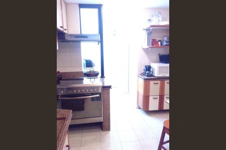 Apartamento para alugar com 220m², 3 quartos e 1 vaga