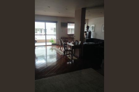 Apartamento para alugar com 220m², 3 quartos e 1 vaga