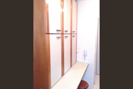 Apartamento para alugar com 220m², 3 quartos e 1 vaga