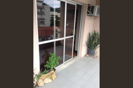 Apartamento para alugar com 220m², 3 quartos e 1 vaga