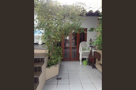 Apartamento para alugar com 220m², 3 quartos e 1 vaga