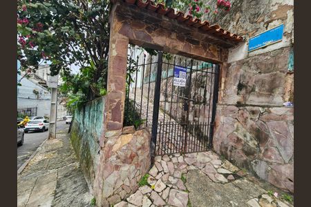 Casa para alugar com 130m², 3 quartos e sem vagaplaquinha Instalada 