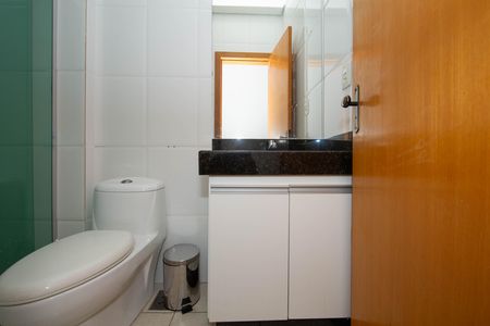 Apartamento à venda com 80m², 3 quartos e 2 vagasBANHEIRO2