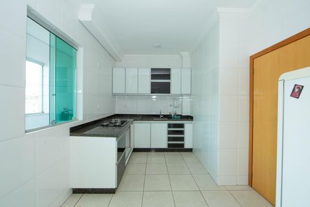 Apartamento à venda com 80m², 3 quartos e 2 vagasCOZINHA