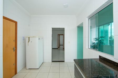Apartamento à venda com 80m², 3 quartos e 2 vagasCOZINHA