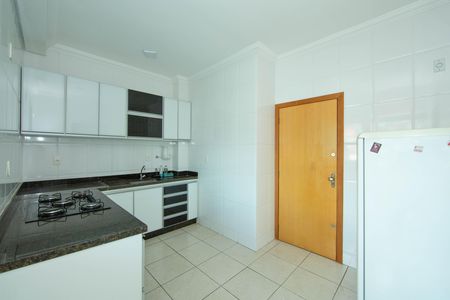 Apartamento à venda com 80m², 3 quartos e 2 vagasCOZINHA