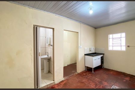 Cozinha  de casa para alugar com 2 quartos, 55m² em Parque Boturussu, São Paulo