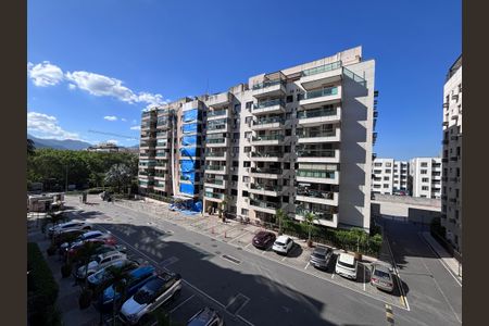Apartamento para alugar com 83m², 3 quartos e 1 vaga Apartamento para alugar com 83m², 3 quartos e 1 vagaVaranda