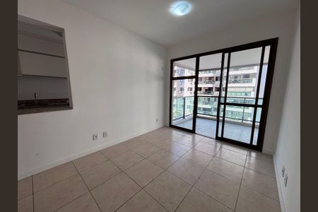 Apartamento para alugar com 83m², 3 quartos e 1 vaga Apartamento para alugar com 83m², 3 quartos e 1 vagaSala