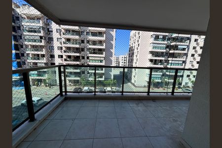 Apartamento para alugar com 83m², 3 quartos e 1 vaga Apartamento para alugar com 83m², 3 quartos e 1 vagaVaranda