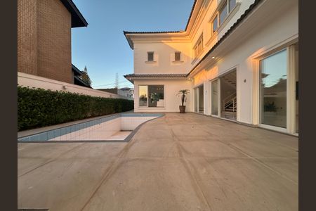 Casa de condomínio para alugar com 450m², 4 quartos e 4 vagasPiscina