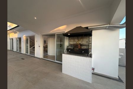 Casa de condomínio para alugar com 450m², 4 quartos e 4 vagasChurrasqueira