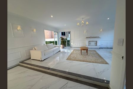 Casa de condomínio para alugar com 450m², 4 quartos e 4 vagasSala