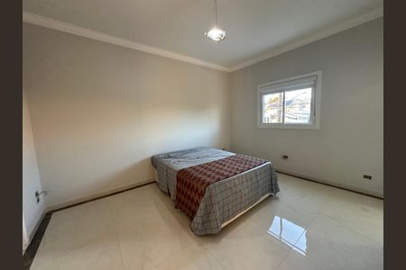 Casa de condomínio para alugar com 450m², 4 quartos e 4 vagasSuíte 3