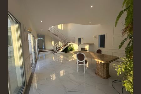 Casa de condomínio para alugar com 450m², 4 quartos e 4 vagasSala de Jantar