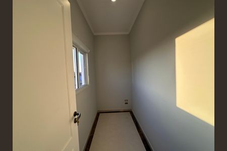 Casa de condomínio para alugar com 450m², 4 quartos e 4 vagasCloset da suíte 2